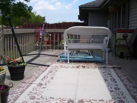 934 Ivanhoe Ln, Dyer, IN 46311 photo 4