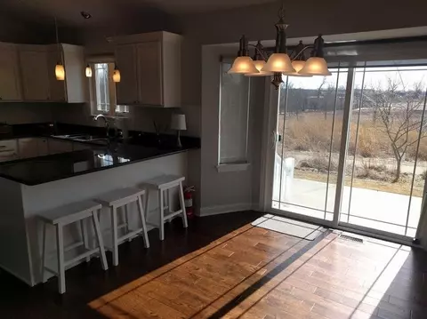 2418 Legend Cir, Chesterton, IN 46304 photo 2