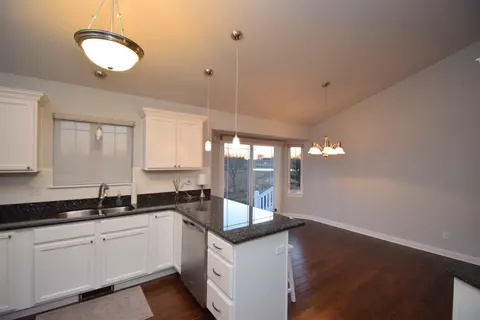 2418 Legend Cir, Chesterton, IN 46304 photo 5