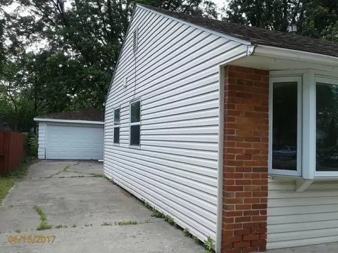 430 N Lindberg St, Griffith, IN 46319 photo 2