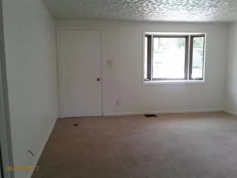 430 N Lindberg St, Griffith, IN 46319 photo 3