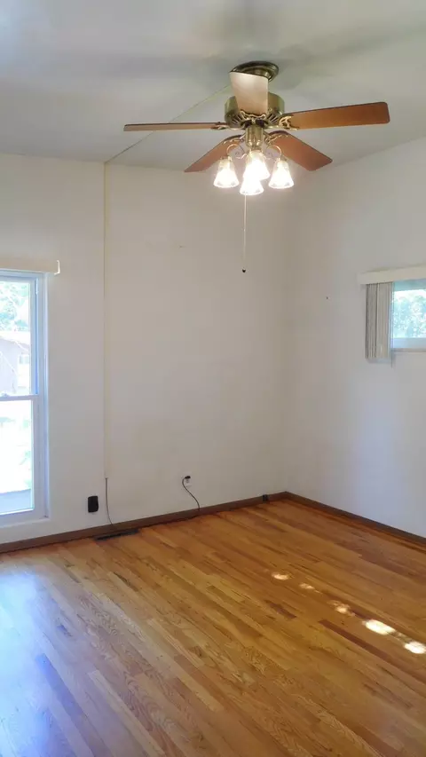 7940 Juniper Ave, Gary, IN 46403 photo 10
