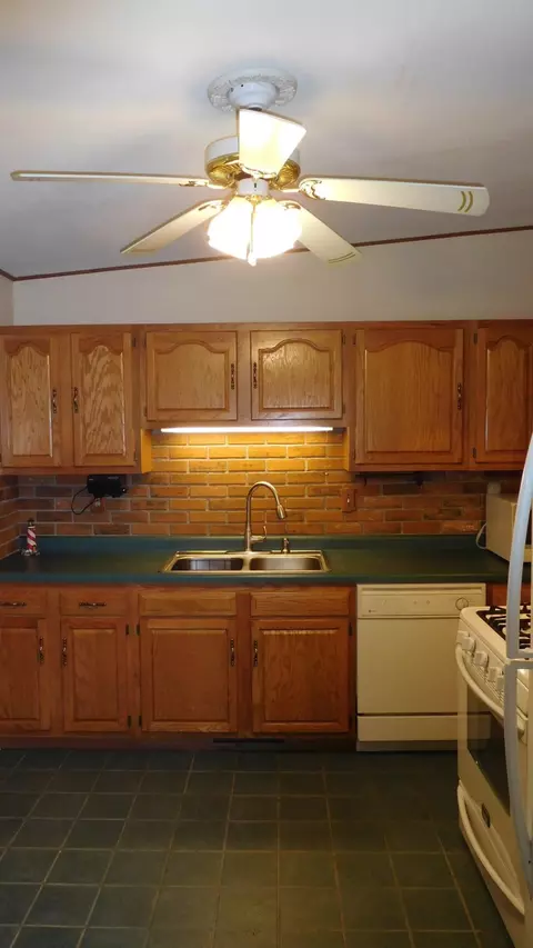 7940 Juniper Ave, Gary, IN 46403 photo 8