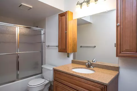 1444 Woodview Dr #12, Crown Point, IN 46307 photo 6