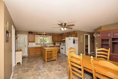 4271 E Shepard St, De Motte, IN 46310 photo 4