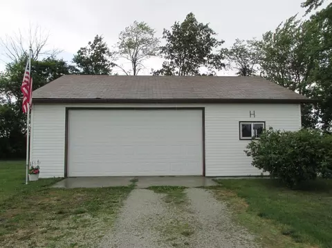 8904 E 173rd Ave, Hebron, IN 46341 photo 2