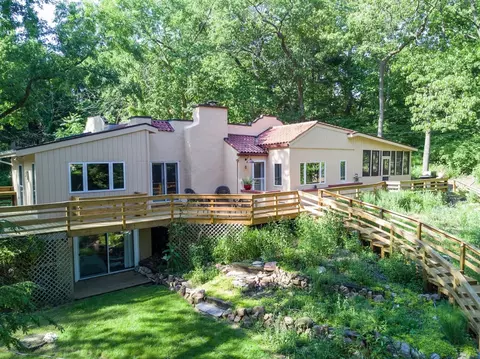 8 E Leewater, Beverly Shores, IN 46301 photo 2