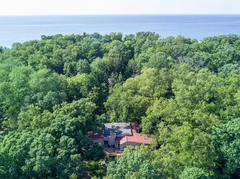 8 E Leewater, Beverly Shores, IN 46301 photo 5