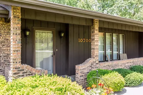 10700 Hendricks Pl, Crown Point, IN 46307 photo 4