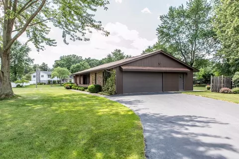 10700 Hendricks Pl, Crown Point, IN 46307 photo 6