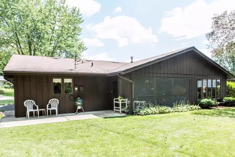 10700 Hendricks Pl, Crown Point, IN 46307 photo 8