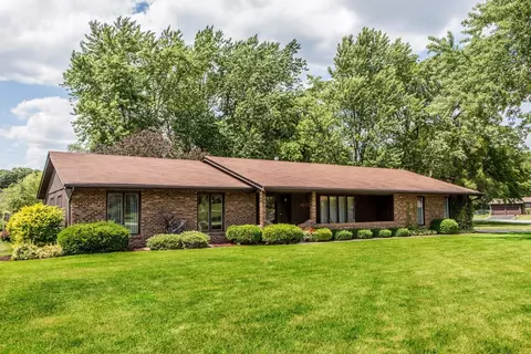 10700 Hendricks Pl, Crown Point, IN 46307 photo 3