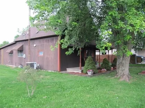 507 E State St, Morocco, IN 47963 photo 2