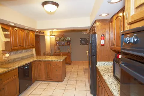 741 Blaney Dr, Dyer, IN 46311 photo 3