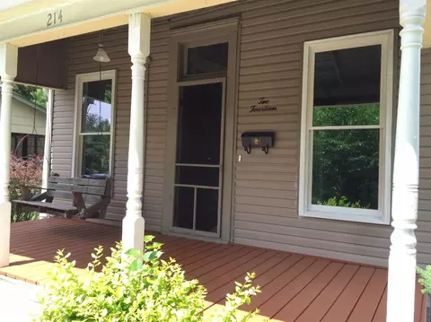 214 W Jefferson St, Winamac, IN 46996 photo 2