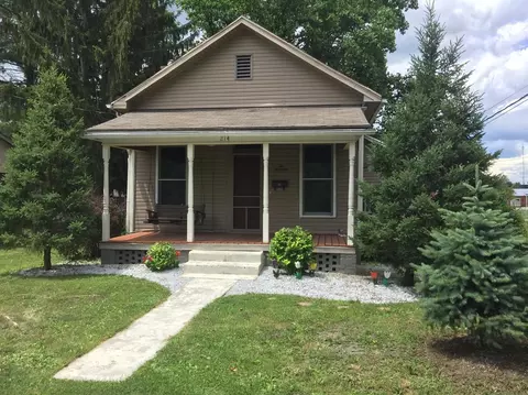 214 W Jefferson St, Winamac, IN 46996 photo 1