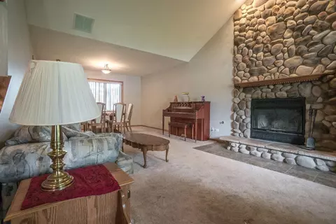 2843 Morningside Dr, Crown Point, IN 46307 photo 3