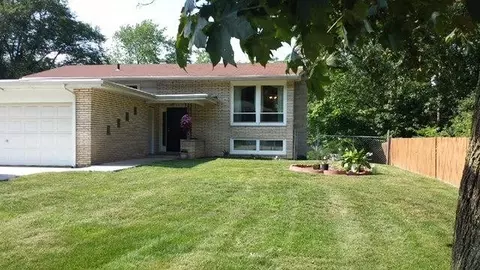 8320 Hickory Ave, Gary, IN 46403 photo 2