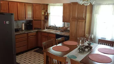 8320 Hickory Ave, Gary, IN 46403 photo 8