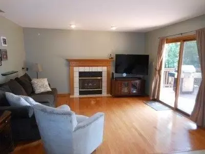 1434 Admiral Dr, Porter, IN 46304 photo 8