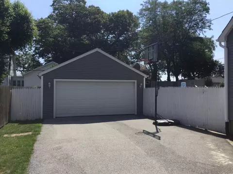 223 N Harvey St, Griffith, IN 46319 photo 9