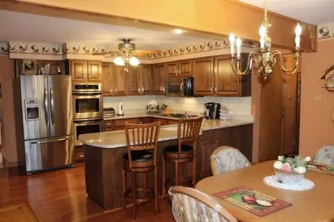 941 N Harvey St, Griffith, IN 46319 photo 6