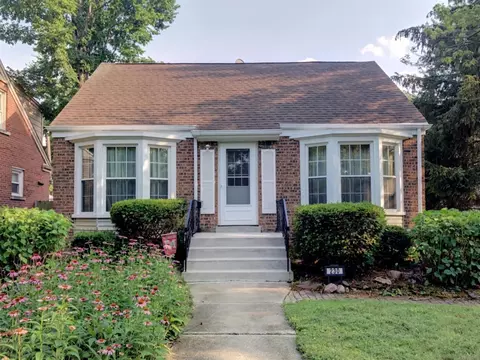 230 Broadmoor Ave, Munster, IN 46321 photo 1