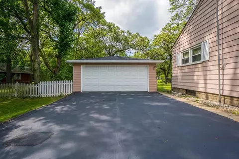 2265 Crest Rd, Gary, IN 46408 photo 3