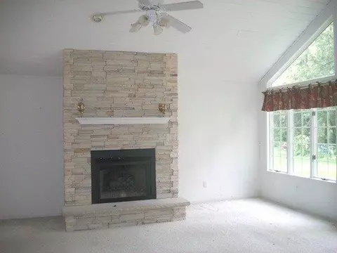 1542 W Oak St, Griffith, IN 46319 photo 4
