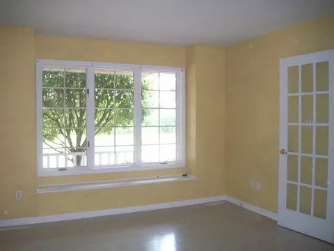 1542 W Oak St, Griffith, IN 46319 photo 2