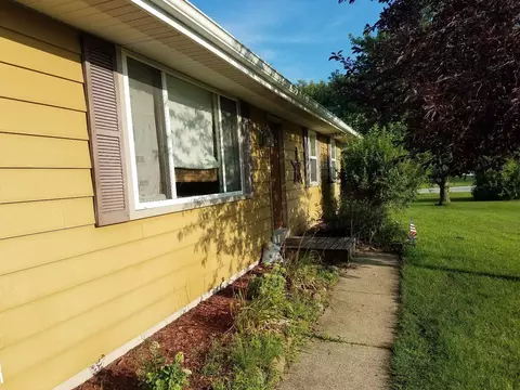 10487 N 450, De Motte, IN 46310 photo 8