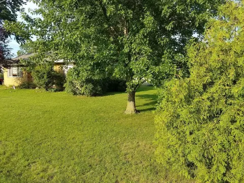 10487 N 450, De Motte, IN 46310 photo 6