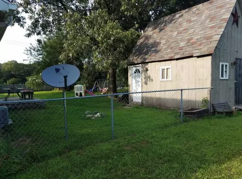 10487 N 450, De Motte, IN 46310 photo 2