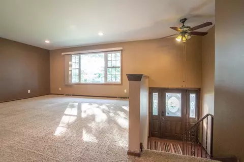 833 Jackson Ct, Dyer, IN 46311 photo 6
