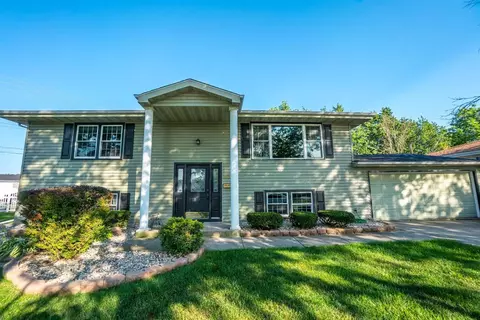 833 Jackson Ct, Dyer, IN 46311 photo 1