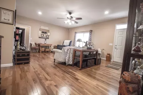 602 Ross Ave, Kouts, IN 46347 photo 7