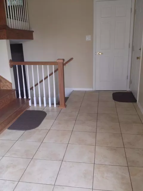 1133 Azalea Dr, Munster, IN 46321 photo 3