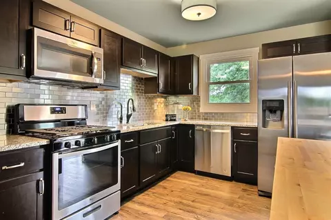 808 Lawndale Dr, Griffith, IN 46319 photo 5