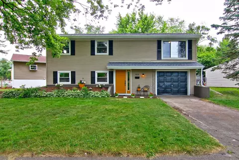808 Lawndale Dr, Griffith, IN 46319 photo 1