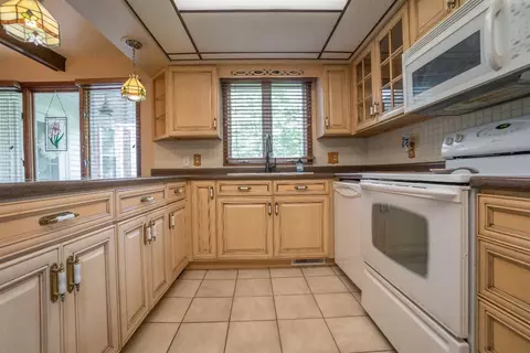 31241 S Ashland Ave, Beecher, IL 60401 photo 6