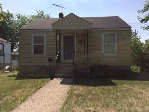 2726 Schrage Ave, Whiting, IN 46394 photo 2