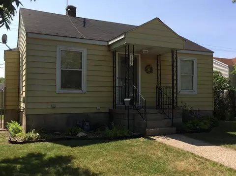 2726 Schrage Ave, Whiting, IN 46394 photo 3