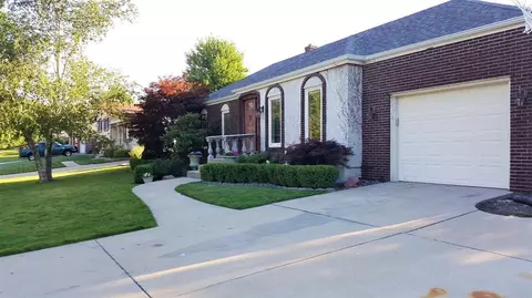 9430 Arthur St, Crown Point, IN 46307 photo 1
