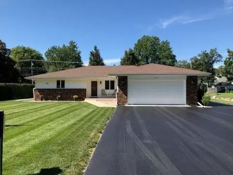 208 E Broadway St, Brook, IN 47922 photo 1