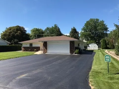 208 E Broadway St, Brook, IN 47922 photo 6