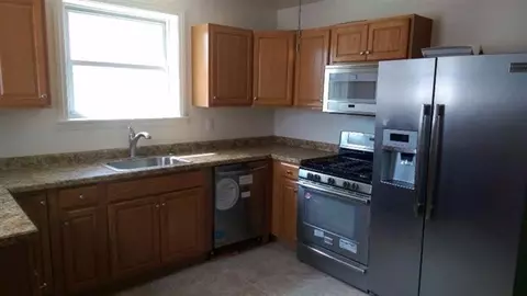 2039 Davis Ave, Whiting, IN 46394 photo 4