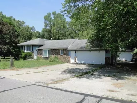 1906 Elm St, Griffith, IN 46319 photo 2