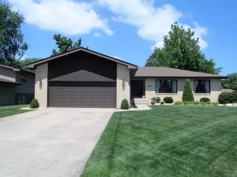 1431 Oriole Dr, Munster, IN 46321 photo 1