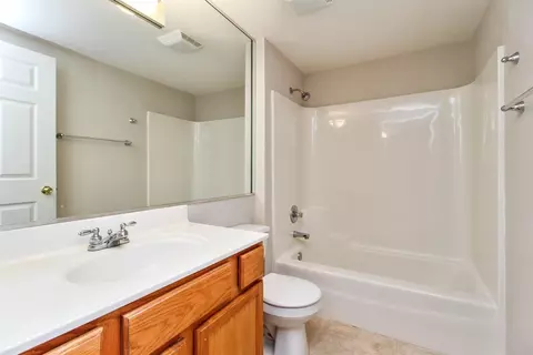 8421 Manor Ave #201, Munster, IN 46321 photo 9