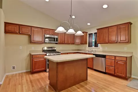 3820 Kingsway Dr, Crown Point, IN 46307 photo 6